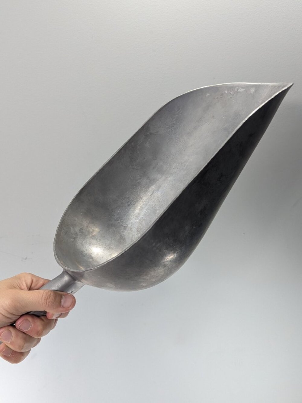 Vintage 85oz cast aluminum scoop, round bottom scoop with finger grooves